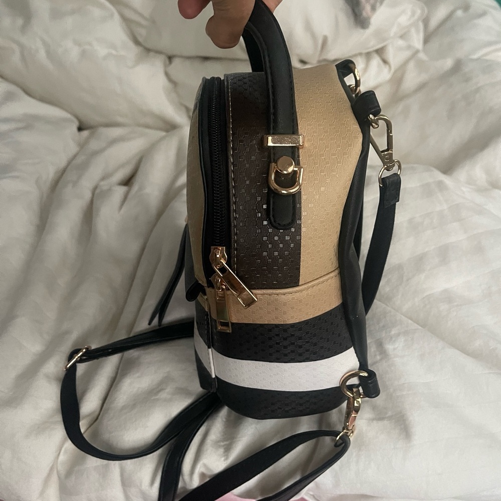 Mini Backpack - Picture 4 of 7